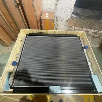 "Радиатор охлаждения водяной 4649913 Hitachi "