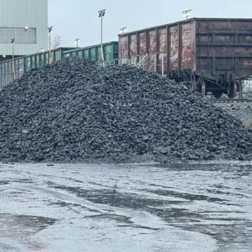 Уголь, каменный, кокс литейный, навалом и в мешках